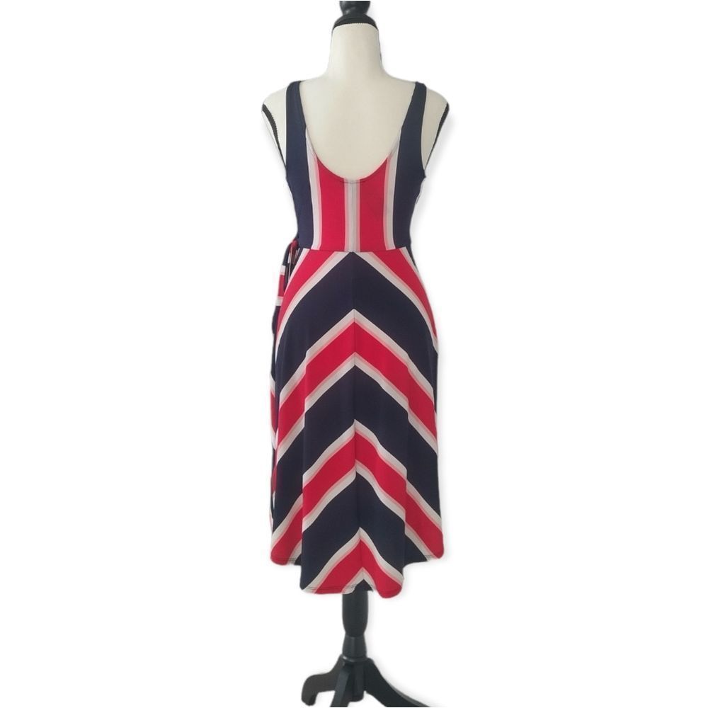 Express Wrap Dress - Picture 3 of 3